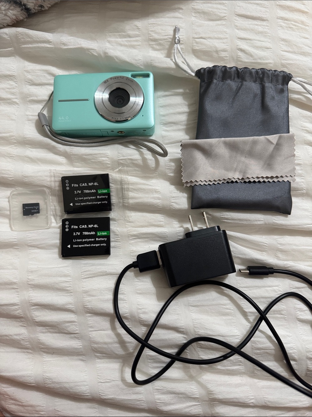 Mint Green Digital Camera - Picture 4 of 8